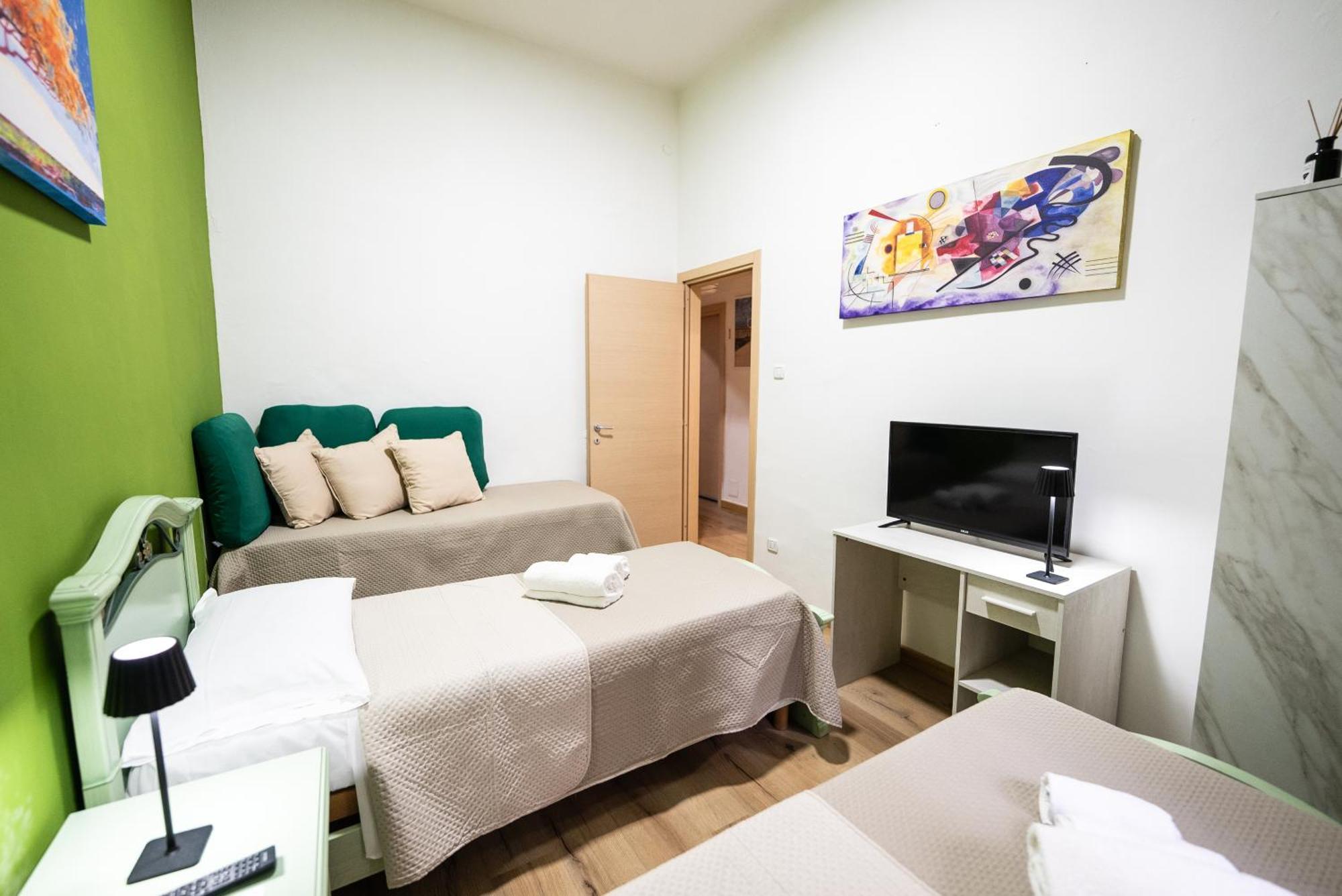 Home Josephine, A Due Passi Dalla Reggia Caserta Zewnętrze zdjęcie