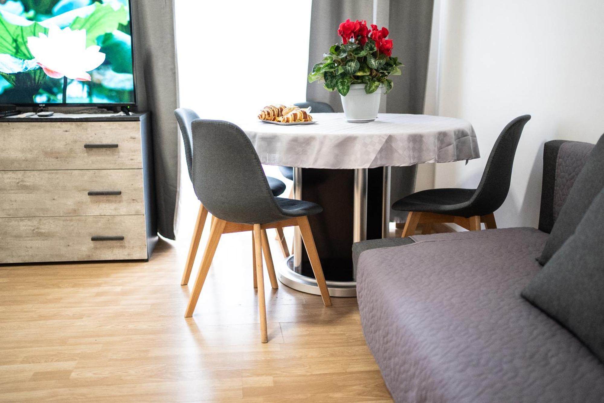 Home Josephine, A Due Passi Dalla Reggia Caserta Zewnętrze zdjęcie